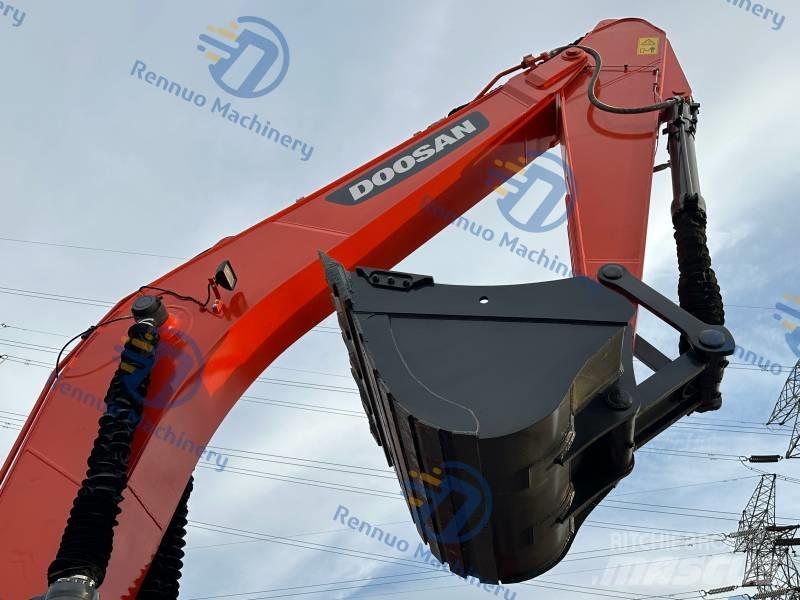Doosan DX 300LC-9C Roomikekskavaatorid