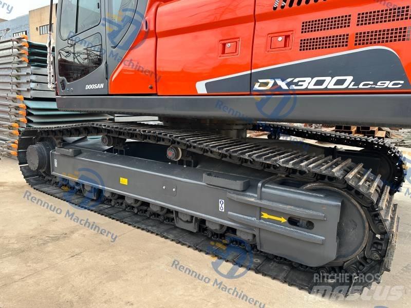 Doosan DX 300LC-9C Roomikekskavaatorid