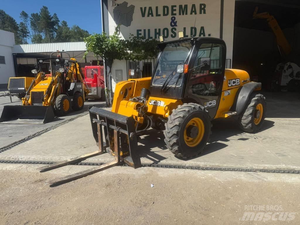 JCB 527-55 Põllumajanduslikud teleskoopkäitlejad