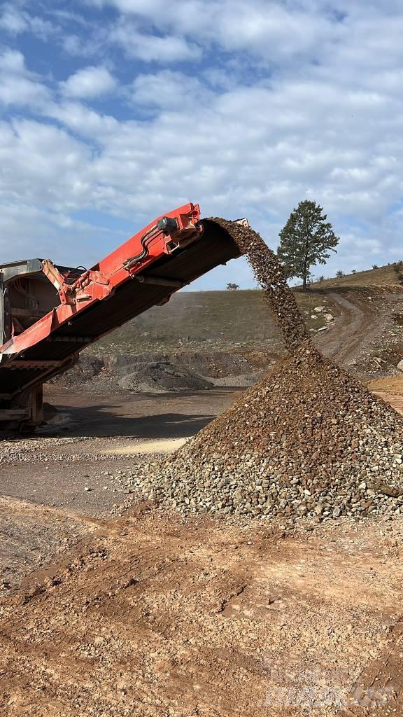 Sandvik QI240 Iseliikuvad purustid