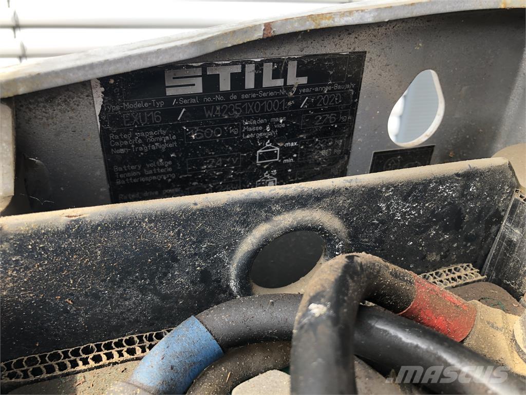 Still EXU16 Järelkäidavad virnastajad