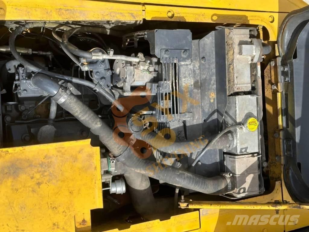 Komatsu PC 130-7 Roomikekskavaatorid