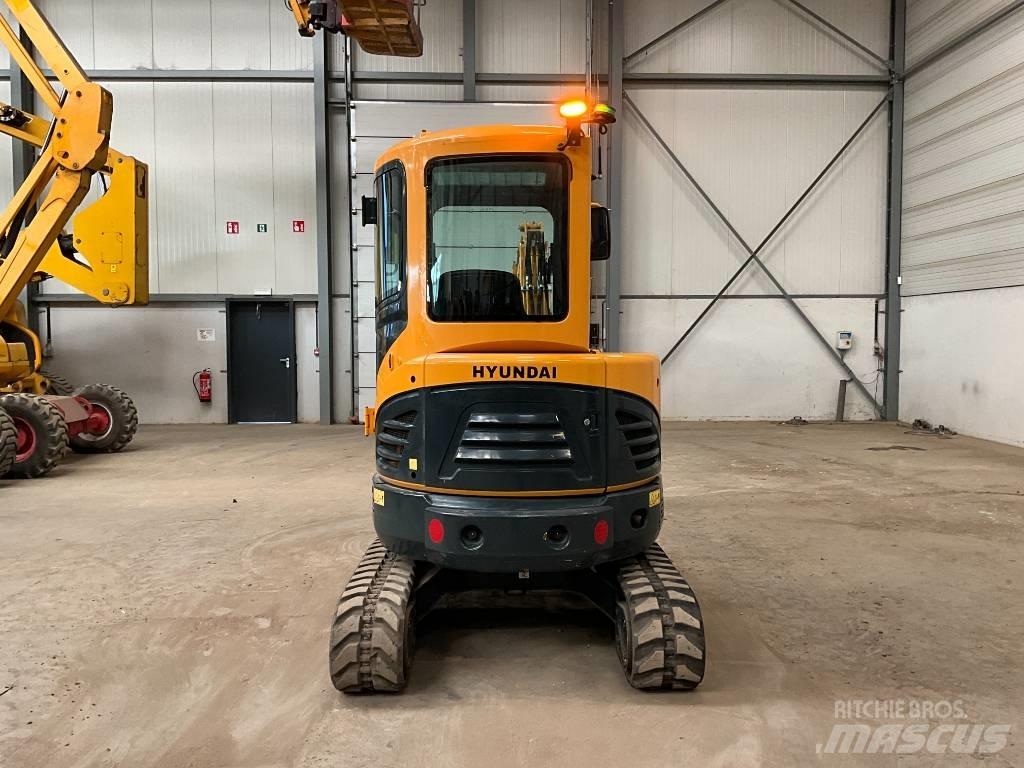 Hyundai R30 Z-9AK Miniekskavaatorid < 7 t