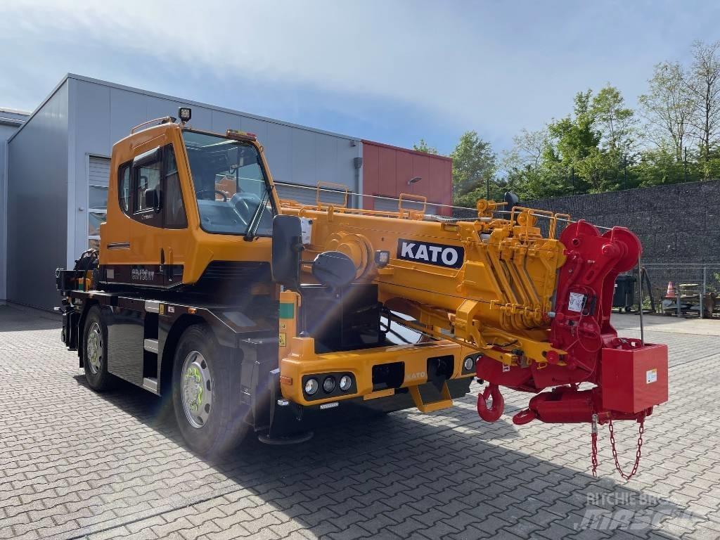 Kato CR-130Rv Maastikutõstukid