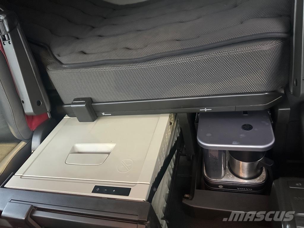 Volvo FH 500 8X4*4 Konksliftveokid