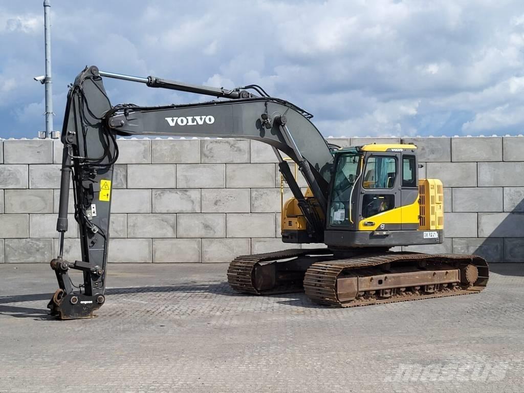 Volvo ECR 235 DL Roomikekskavaatorid