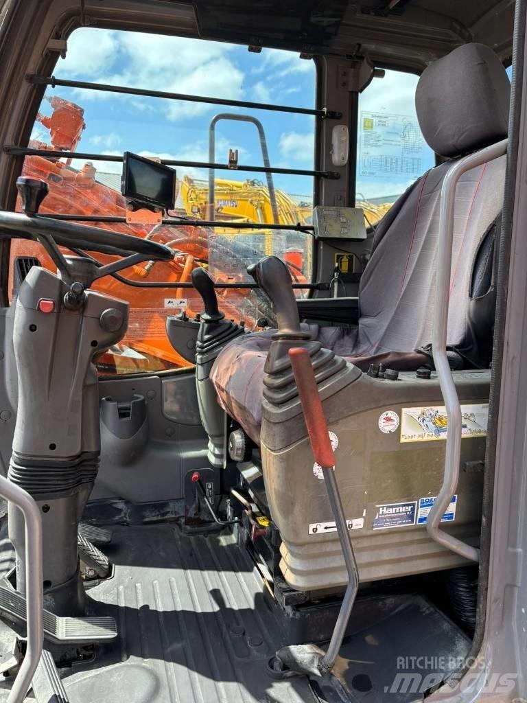 Hitachi ZX 130 W Ratasekskavaatorid