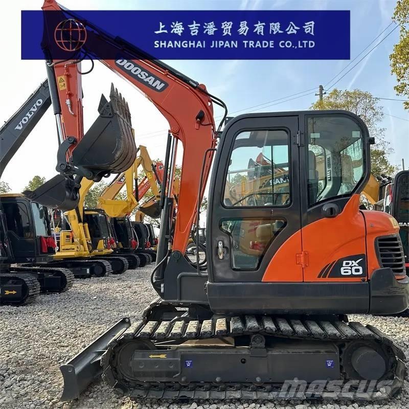 Doosan DX 60 Miniekskavaatorid < 7 t
