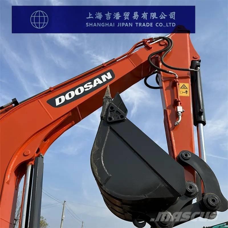 Doosan DX 60 Miniekskavaatorid < 7 t