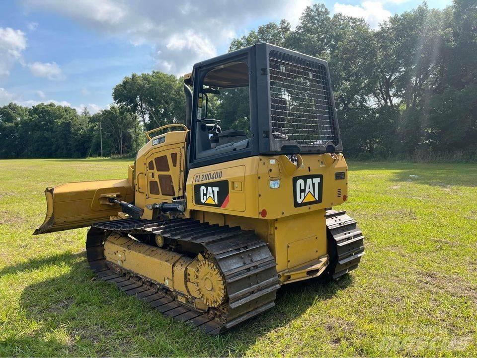 CAT D 3 K 2 LGP Buldooserid