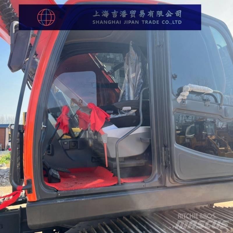 Doosan DX 225 Roomikekskavaatorid