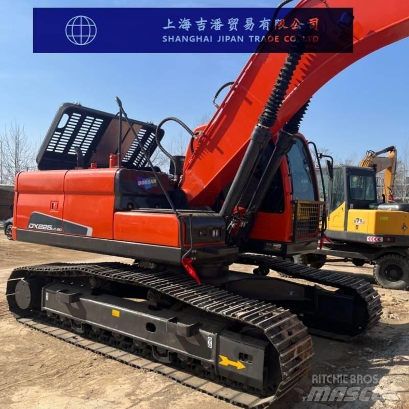 Doosan DX 225 Roomikekskavaatorid