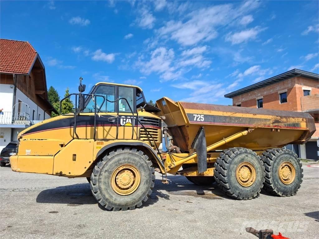 CAT 725 Liigendraamiga pinnaseveokid