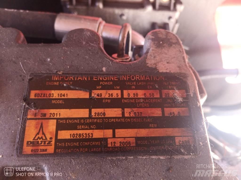 JLG 450 AJS II Iseliikuvad poomtõstukid