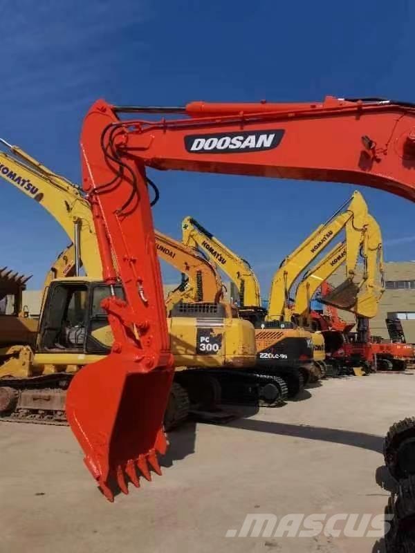 Doosan DX 225 Roomikekskavaatorid