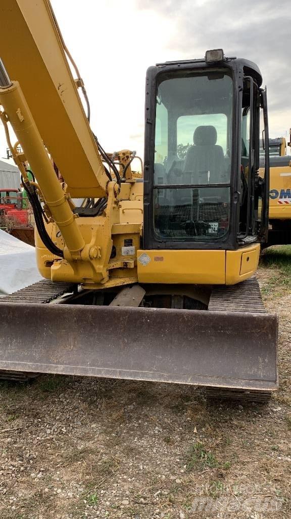 Komatsu PC 78 MR-6 Roomikekskavaatorid