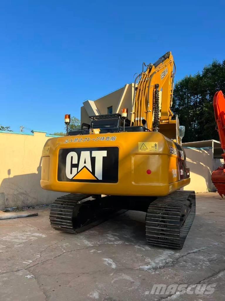 CAT 320 D Roomikekskavaatorid