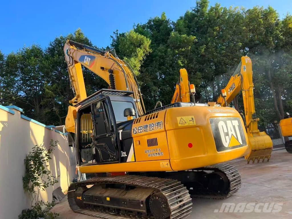 CAT 320 D Roomikekskavaatorid
