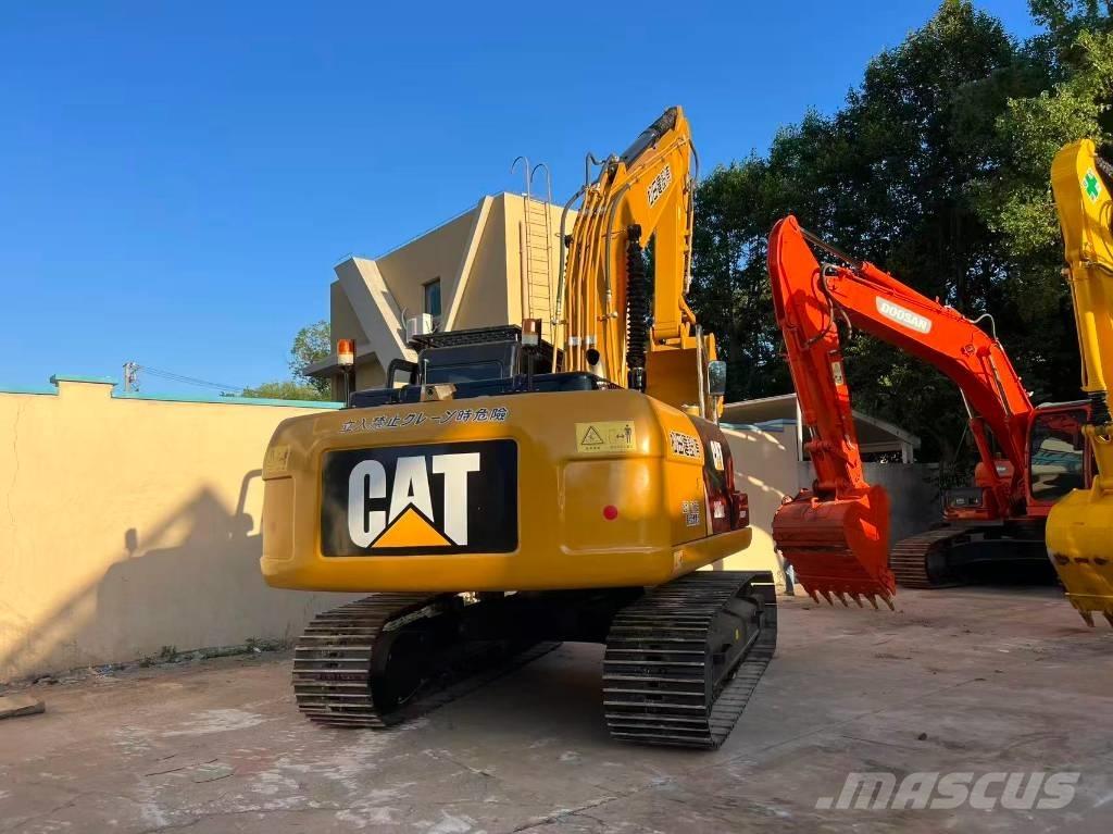 CAT 320 D Roomikekskavaatorid
