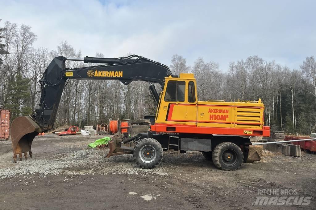 Åkerman H 10 M B Ratasekskavaatorid