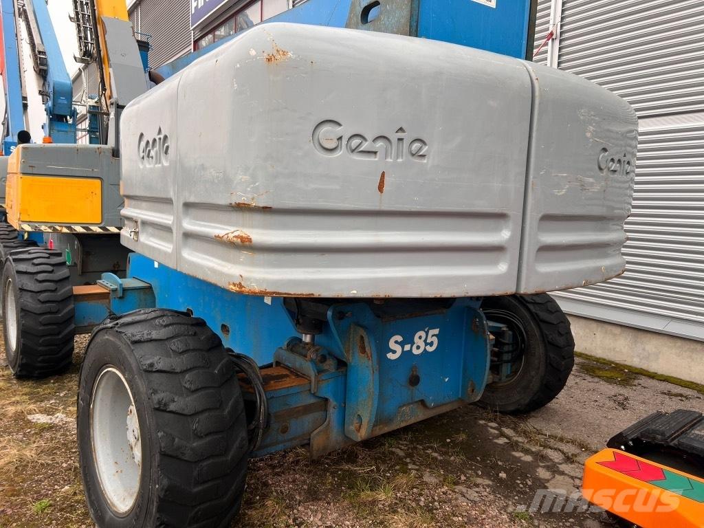 Genie S 85 Iseliikuvad poomtõstukid