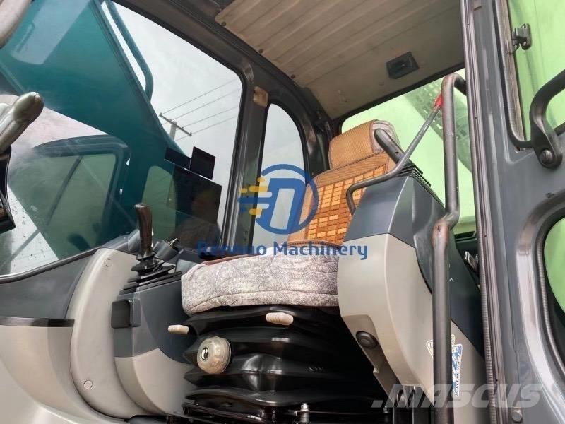 Kobelco SK 330D Roomikekskavaatorid