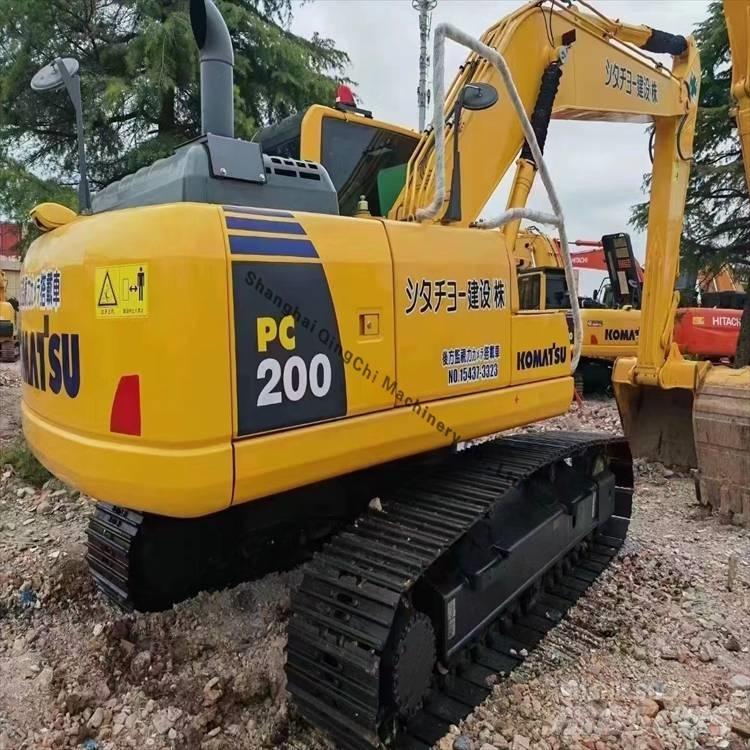 Komatsu 200-8 Roomikekskavaatorid