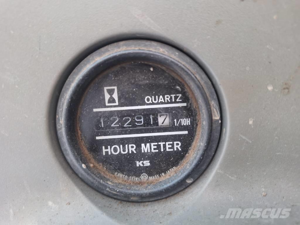 Kobelco SK135SRLC Roomikekskavaatorid