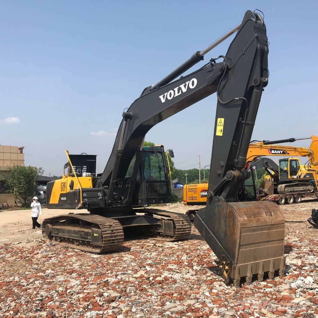 Volvo EC240 Roomikekskavaatorid