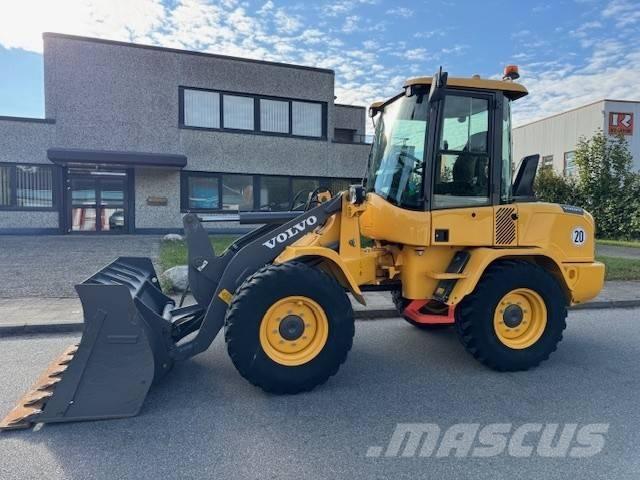 Volvo L 30 G Rataslaadurid