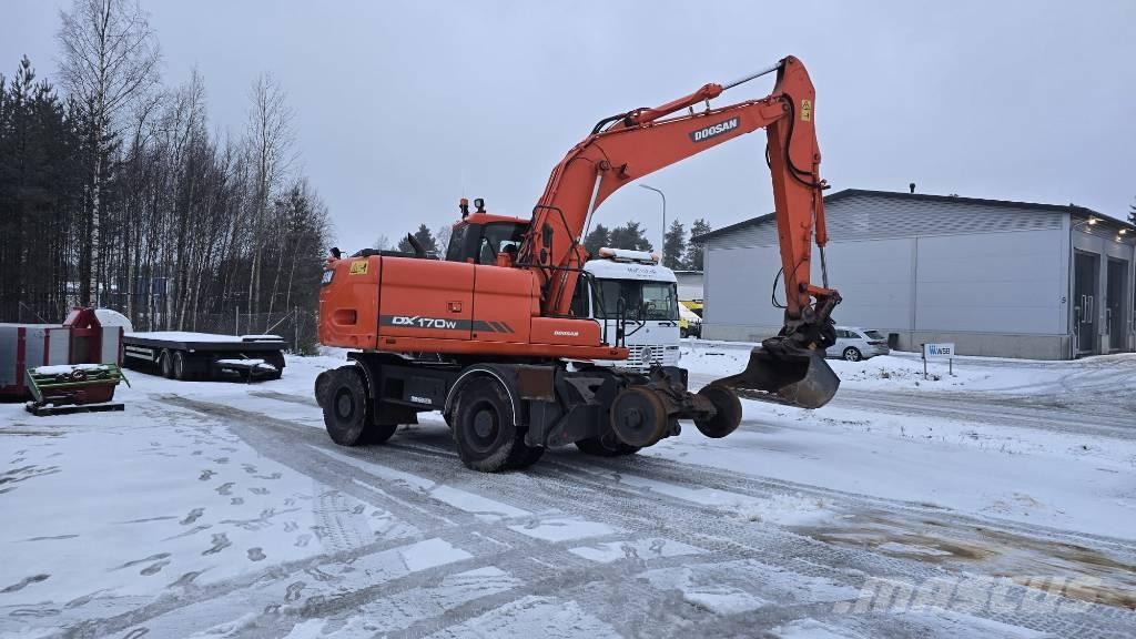 Doosan DX 170 W Ratasekskavaatorid