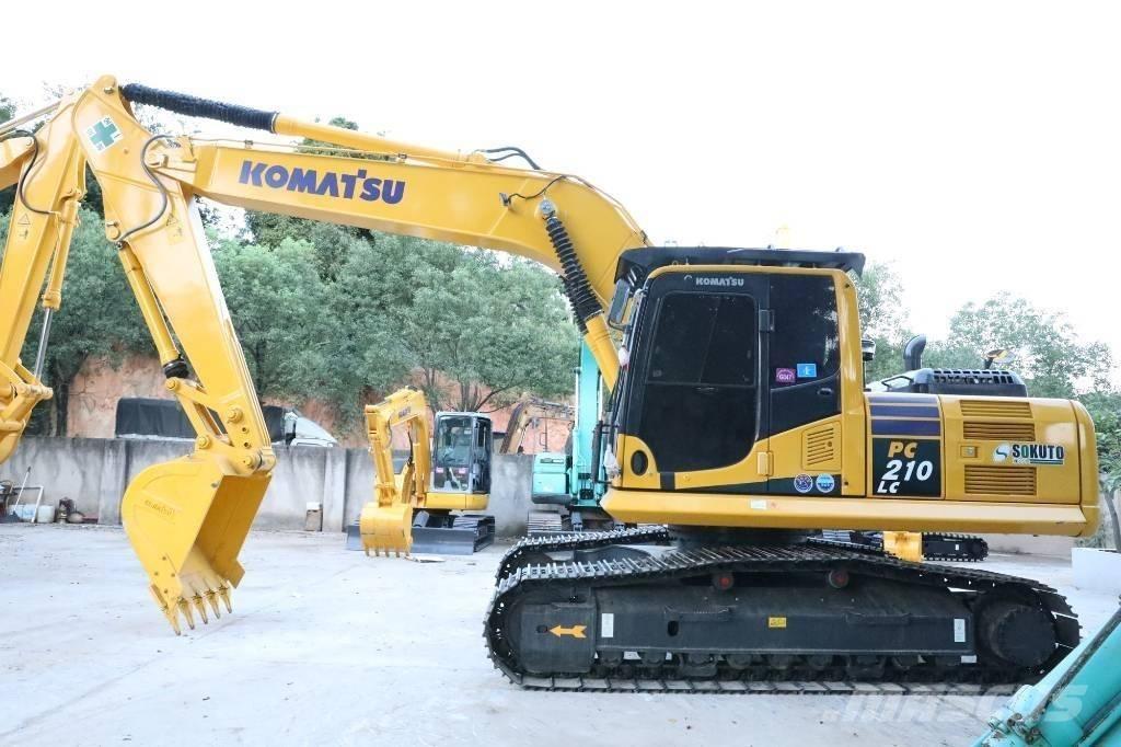 Komatsu PC 210-8 Roomikekskavaatorid