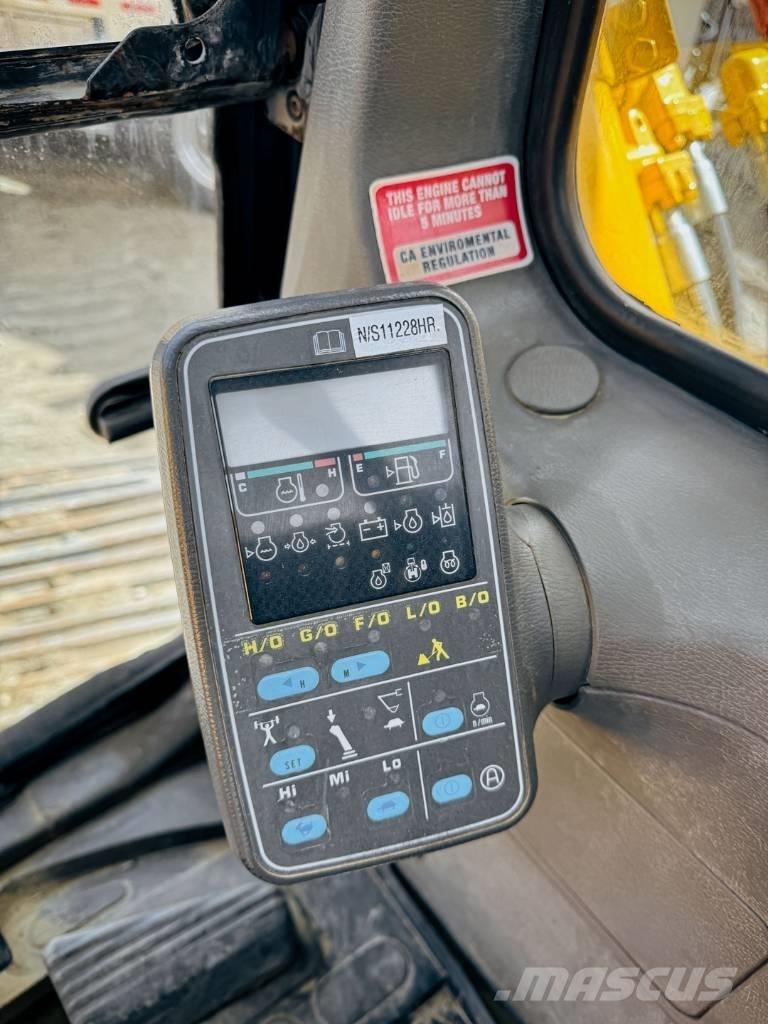 Komatsu PC 400 LC Roomikekskavaatorid