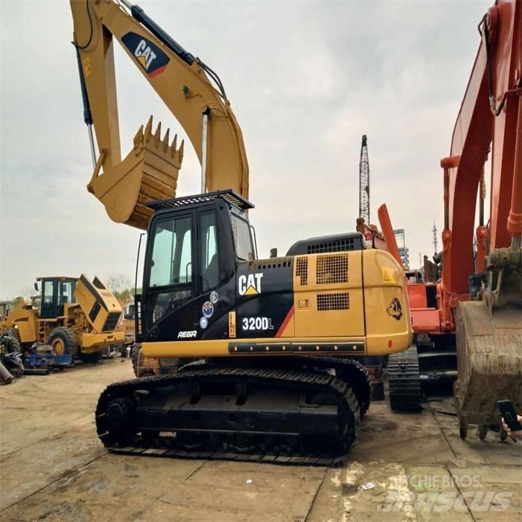 CAT 325DL Roomikekskavaatorid