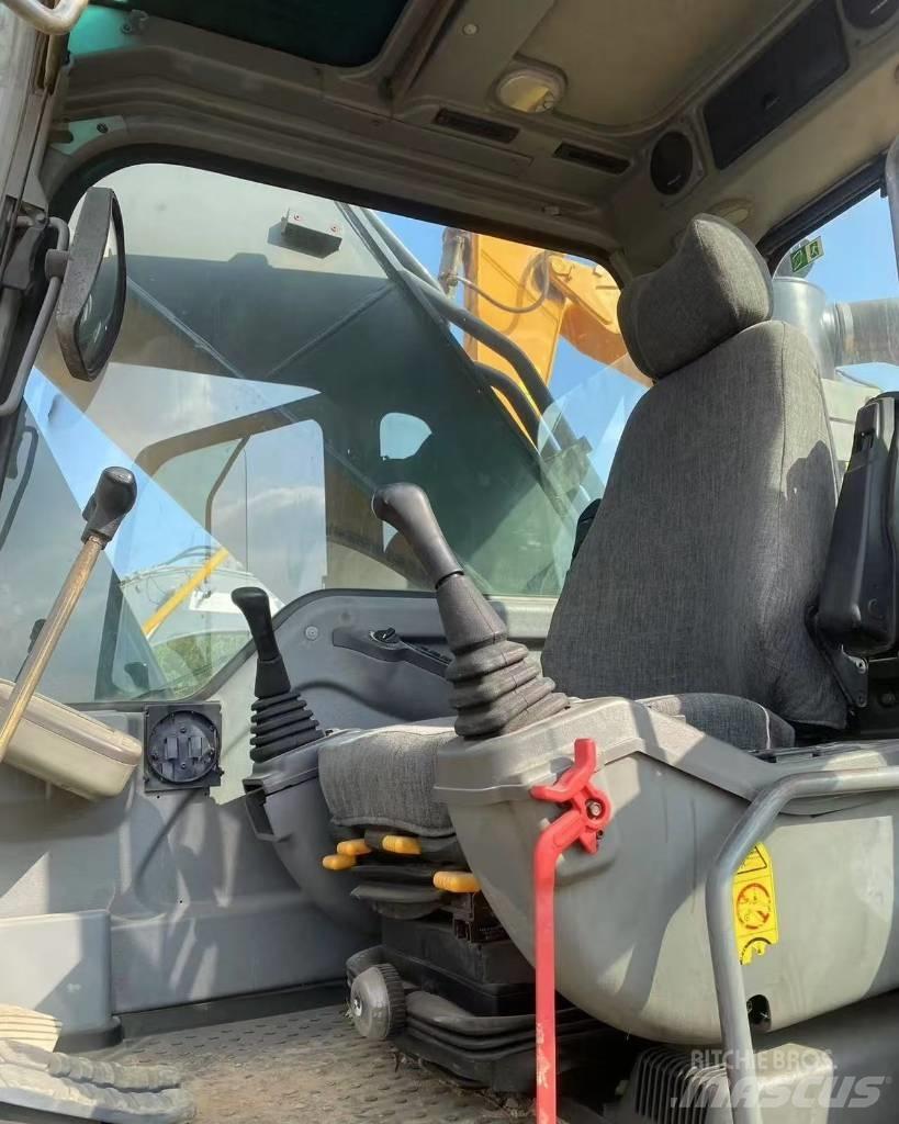 Volvo EC 460 Roomikekskavaatorid