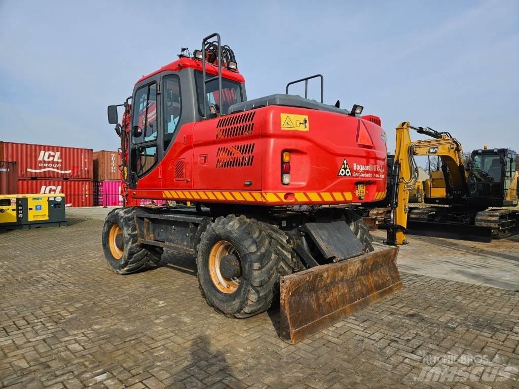 Doosan DX 140 W-3 Ratasekskavaatorid