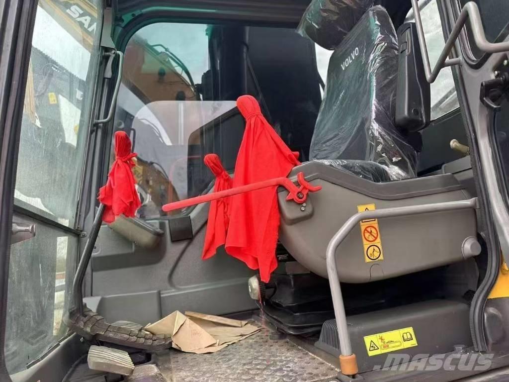 Volvo 240 Roomikekskavaatorid