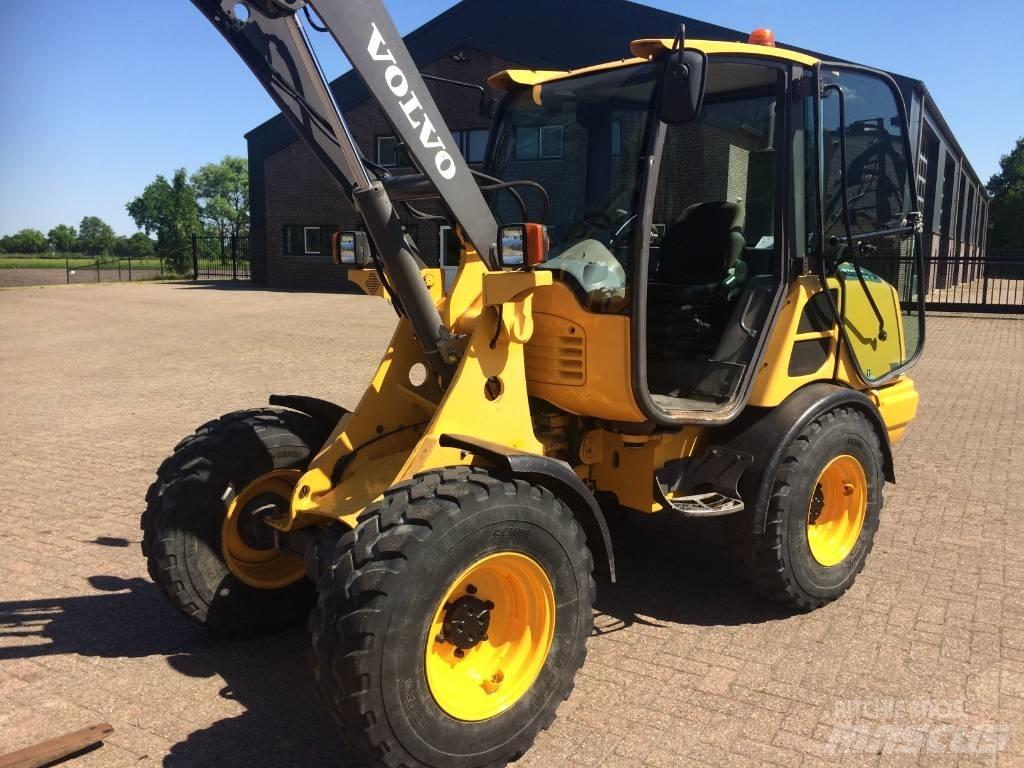 Volvo L 25 F Rataslaadurid