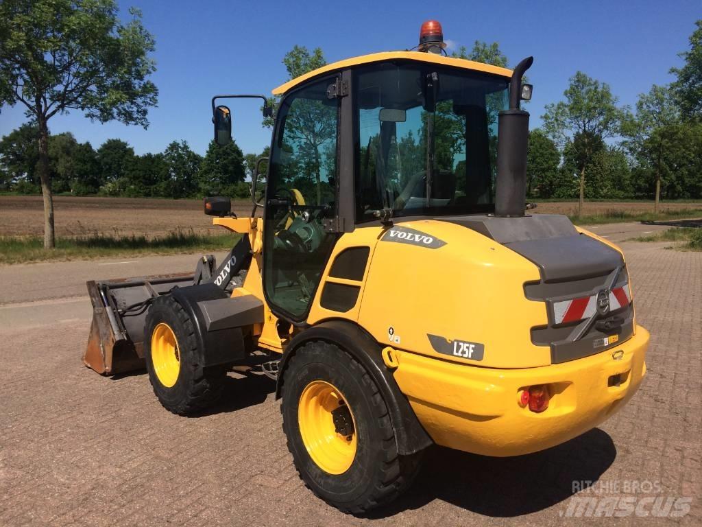 Volvo L 25 F Rataslaadurid