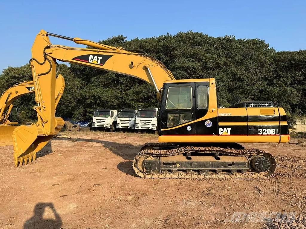 CAT 320 B Roomikekskavaatorid