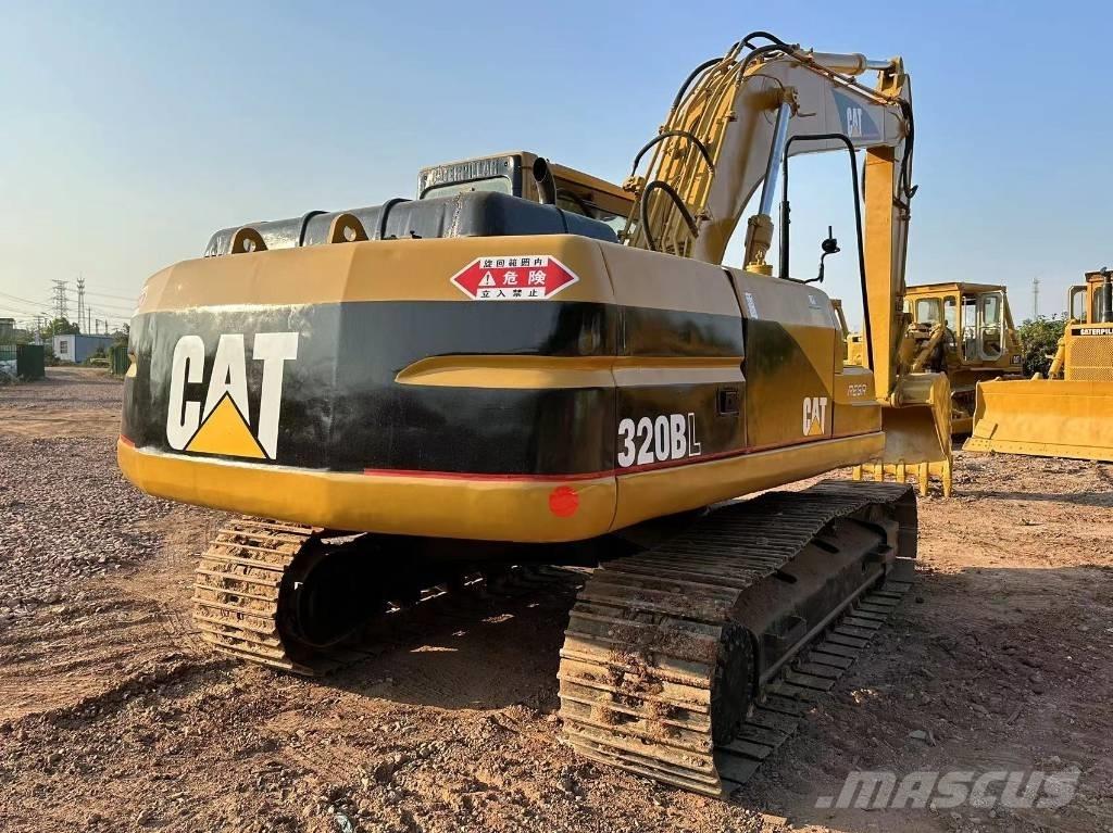 CAT 320 B Roomikekskavaatorid