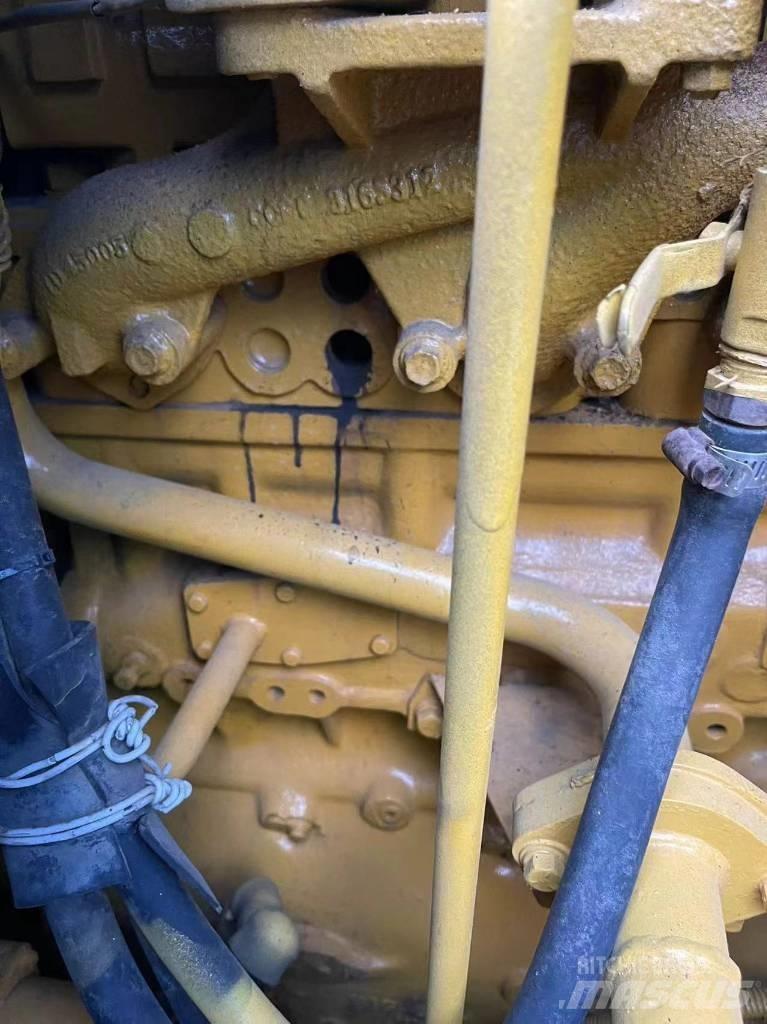 CAT D5N Buldooserid