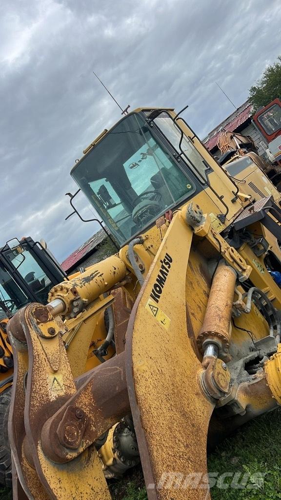 Komatsu WA 470-3H Raamid