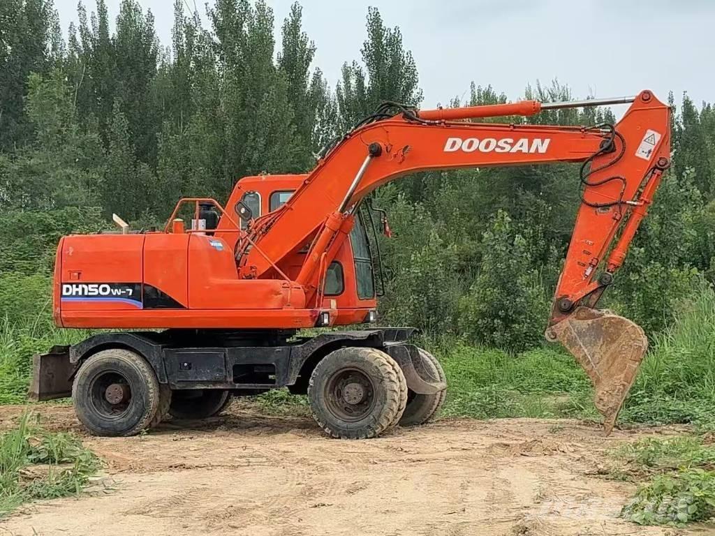 Doosan DH 150 W-7 Ratasekskavaatorid