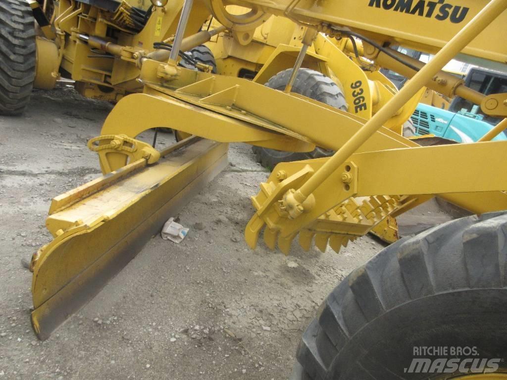 Komatsu GD 623 Greiderid