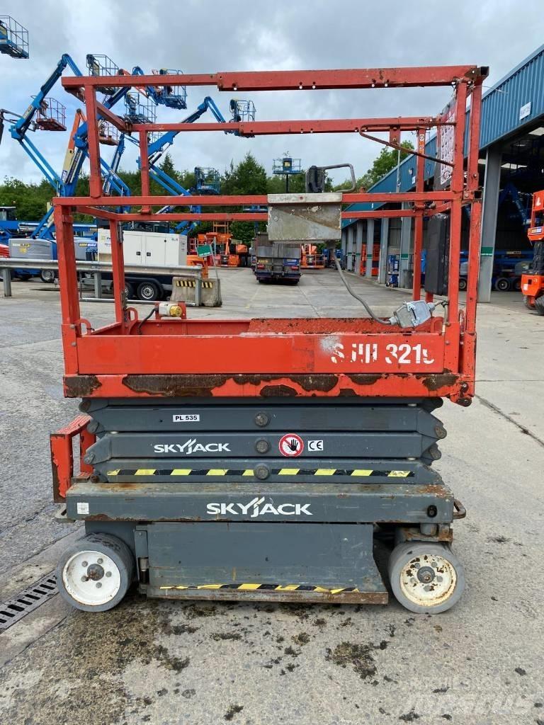 SkyJack SJ 3219 Käärtõstukid