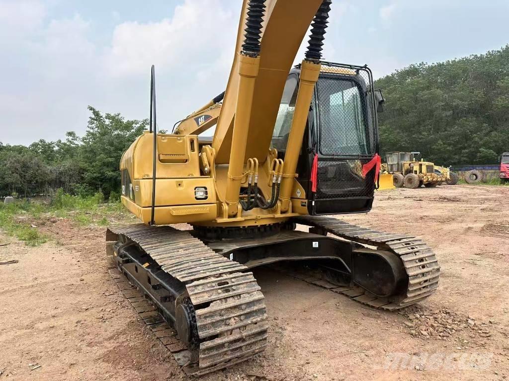CAT 325 CL Roomikekskavaatorid