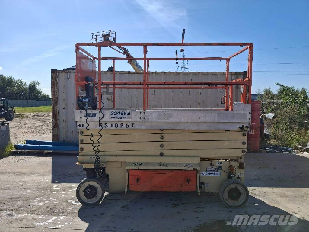 JLG 3246ES Käärtõstukid