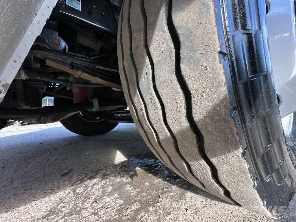 Mack LEU 613 Prügiautod