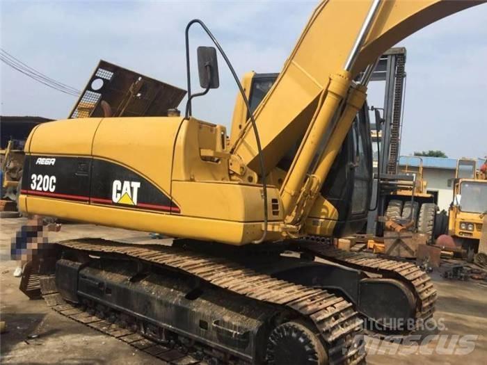 CAT 320 C Roomikekskavaatorid